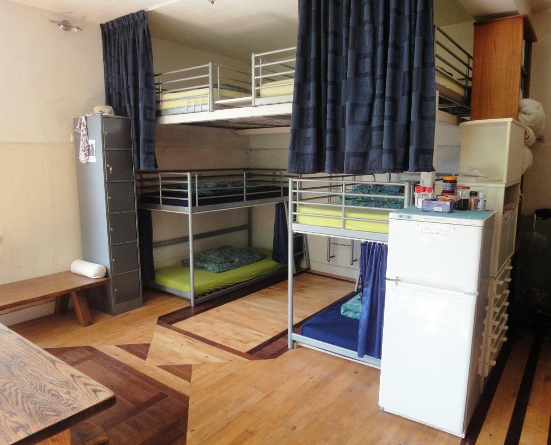 Frank'S Backpackers Hostel Хелмонд Екстериор снимка