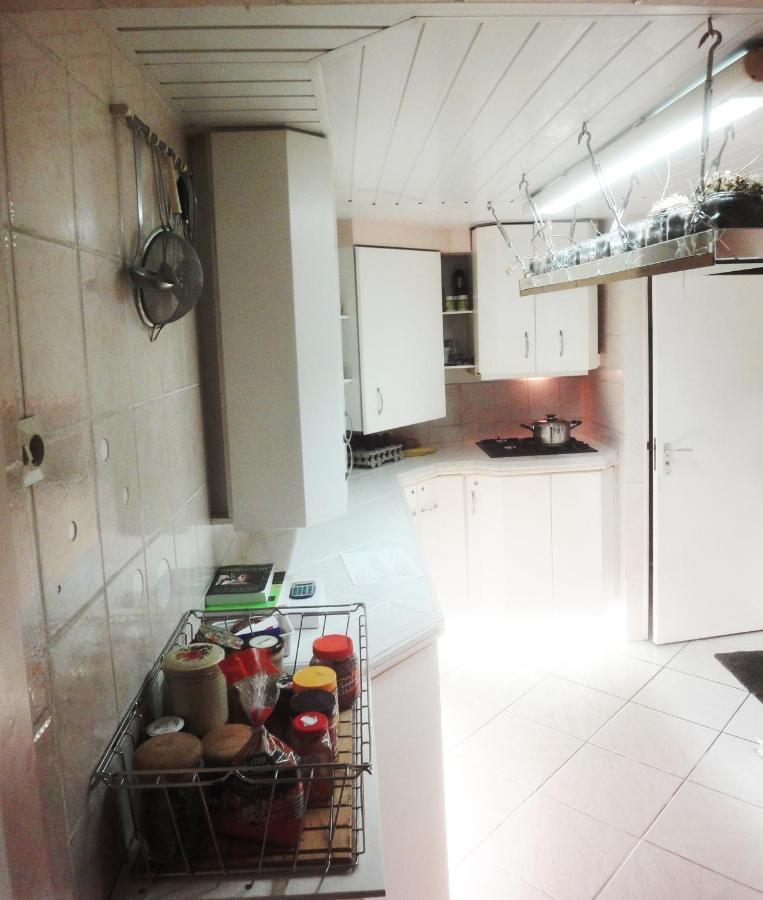 Frank'S Backpackers Hostel Хелмонд Екстериор снимка