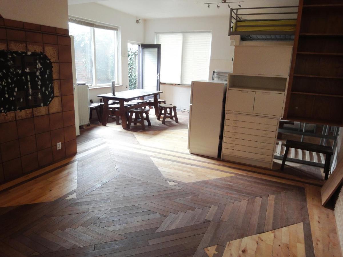 Frank'S Backpackers Hostel Хелмонд Екстериор снимка